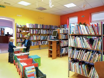 Do nadaljnjega je zaradi udara strele v Knjižnici Vojnik mogoče samo VRAČILO gradiva