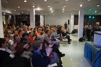 Predpraznično dogajanje v galeriji