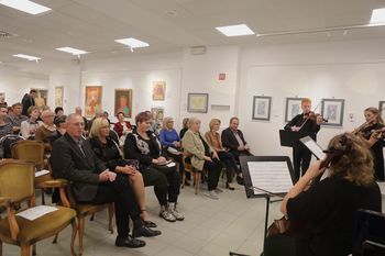 Galerijska paleta: Zrcaljenja – maska ali bistvo? 