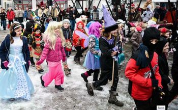 Pustna povorka osnovnošolskih in vrtčevskih otrok