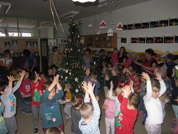 Veseli december v Vrtcu Cirkovce