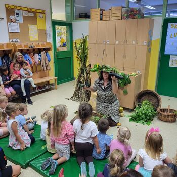 Tetka Jesen obiskala Vrtec Cirkovce