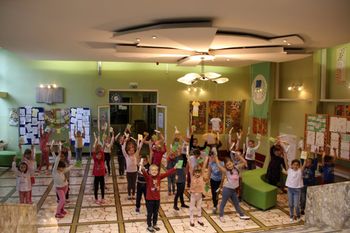 Prvošolci in prvošolke sprejeti v skupnost učencev šole