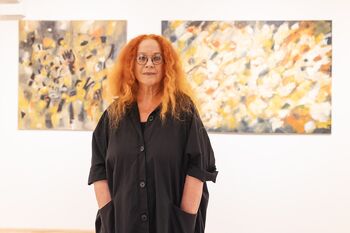 Neca Falk: Med glasbo in sliko na Blejskem gradu