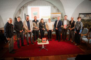 Na Blejskem gradu predstavili monografijo Razgledi