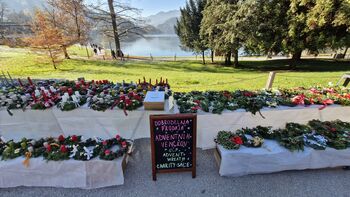 Dobrodelnost v prazničnem duhu Dobrodelnost v prazničnem duhu