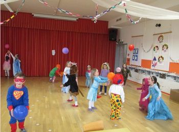 Pustni torek v dislociranem oddelku v Kovorju