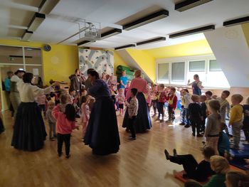 Obisk pevcev Kulturnega društva Jerbas v Vrtcu Tržič