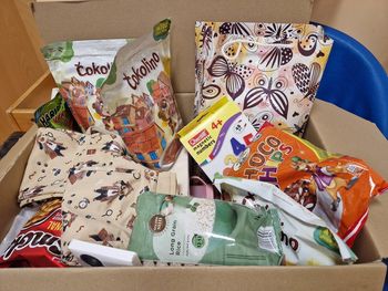 Dobrodelno zbiranje za Krizni center za otroke Palčica Dobrodelno zbiranje za Krizni center za otroke Palčica