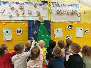 IGRIVO-PRAZNIČNI DECEMBER PRI POVODNEM MOŽU - enota Palček Vrtca Tržič IGRIVO-PRAZNIČNI DECEMBER PRI POVODNEM MOŽU - enota Palček Vrtca Tržič