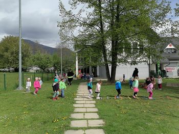 Ob dnevu Zemlje smo zavihali rokave in poskrbeli za naravo