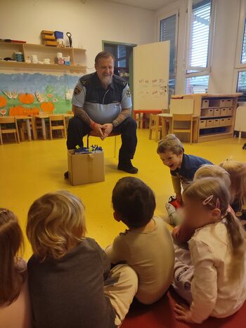 Prijaznost nas povezuje – Teden otroka v Rdeči igralnici enote Križe