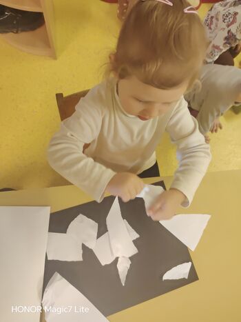 KATERE BARVE NAS OBKROŽAJO?