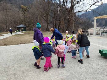 Pomladni pozdrav iz Vrtca Tržič: »Ptičja ohcet po naše«