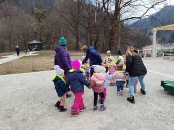 Pomladni pozdrav iz Vrtca Tržič: »Ptičja ohcet po naše«