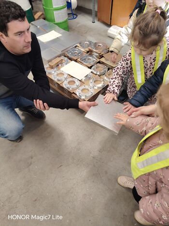 V SVETU STROJEV IN KOVINE: NAŠ OBISK V PODJETJU ZIAL V SVETU STROJEV IN KOVINE: NAŠ OBISK V PODJETJU ZIAL