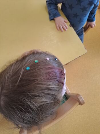 POKLICI VSE OKOLI NAS POKLICI VSE OKOLI NAS