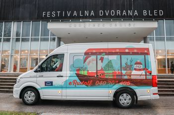 eRudolfa so namenu predali jelenčki in Božiček