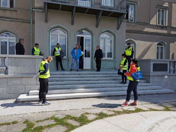 Konec tedna ponovno poostren nadzor nad gibanjem izven svoje občine