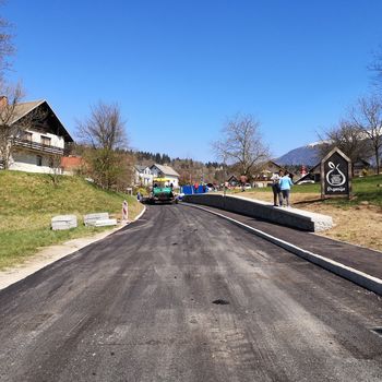 Ureditev pločnika na območju Blejske ceste v Zasipu