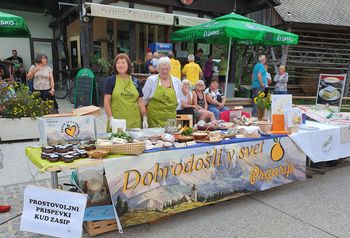 "NAJ ŽIVI PRGARIJA!" "NAJ ŽIVI PRGARIJA!"