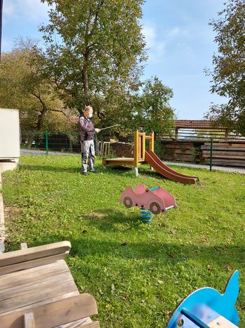 Razkuževanje igral na otroških igriščih Razkuževanje igral na otroških igriščih