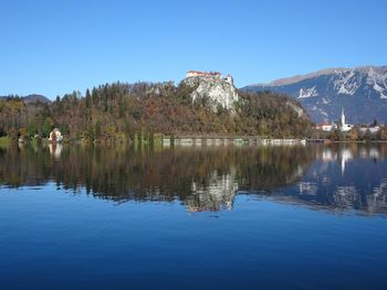 Blejski grad – čuvar na sivi skali
