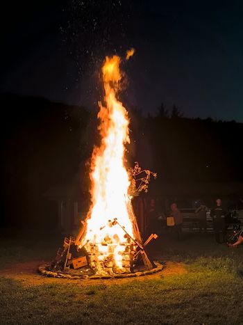 Kresovanje in prvomajska budnica v Gorenjih Desklah