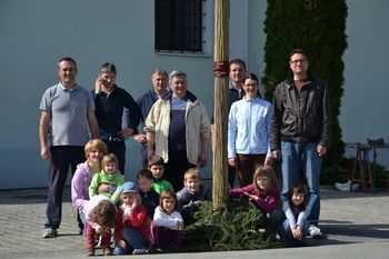 Cvetna butara pri cerkvi sv. Vida 