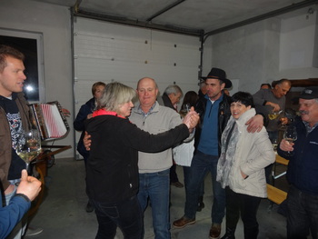 Pregled »hramov« v Žapužah in Kožmanih