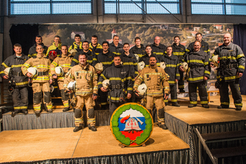 Razvitje novega prapora ob 40. letnici PGD Col