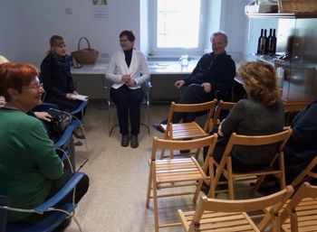 Tu bomo, ko nas boste potrebovali ...