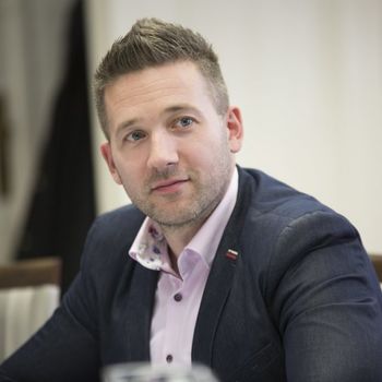 PARLAMENTARNA KOMISIJA O ZLORABAH V DUTB PARLAMENTARNA KOMISIJA O ZLORABAH V DUTB