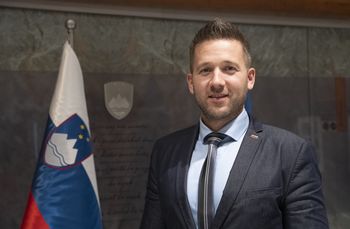 Delo v preiskovalni komisiji DUTB Delo v preiskovalni komisiji DUTB