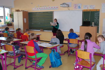 Male pravljičarke navdušile