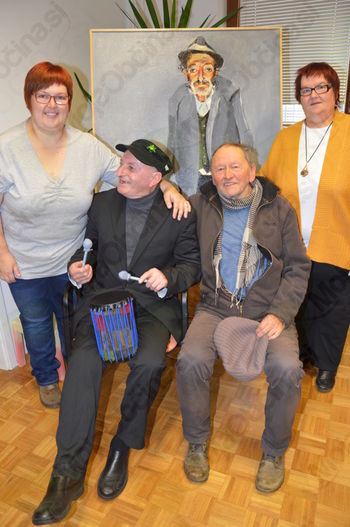 Presenečenje stanovalcu Doma starejših Na Fari Presenečenje stanovalcu Doma starejših Na Fari