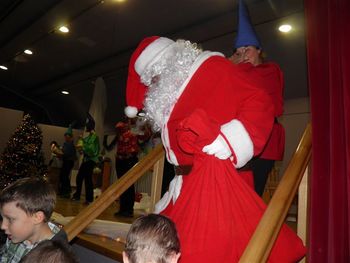 Srečanje z Božičkom Srečanje z Božičkom