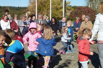 BAZAR DEJAVNOSTI OB DNEVU STAREJŠIH 