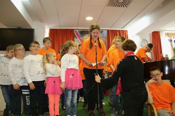 "Z roko v roki" z učenci OŠ Juričevega Drejčka Ravne na Koroškem