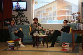 V TEDNU KNJIGE BRALNA NOČ