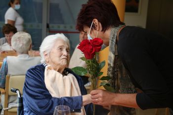 99 LET NAŠE GOSPE VRANJEK