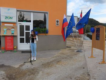 DEKD: "Danes so dovoljene sanje, jutri je nov dan."