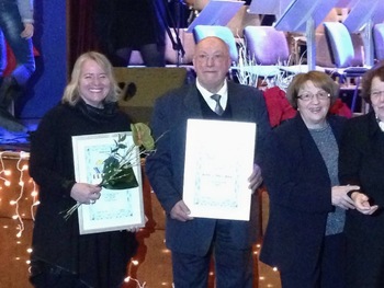 TURISTIČNO DRUŠTVO MENGEŠ PODELILO LIKOVNIKOM PRIZNANJE ZA 20 LET SODELOVANJA TURISTIČNO DRUŠTVO MENGEŠ PODELILO LIKOVNIKOM PRIZNANJE ZA 20 LET SODELOVANJA