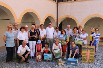 Junij v znamenju likovnikov Junij v znamenju likovnikov