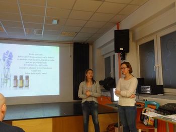 Predavanje v AIA: Krepitev zdravja s pomočjo eteričnih olj 