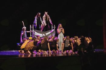 Muzikal Levji kralj – produkcija plesalcev AIA McM