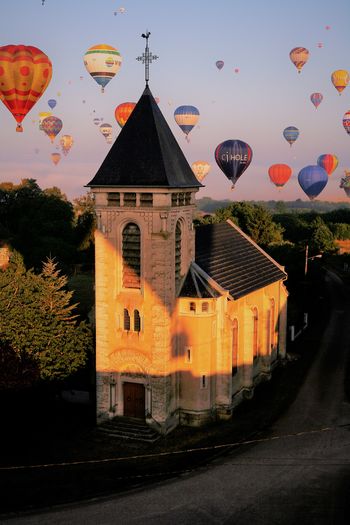 Vito Švagelj: Mavrica toplozračnih balonov – Francija & Romunija Vito Švagelj: Mavrica toplozračnih balonov – Francija & Romunija