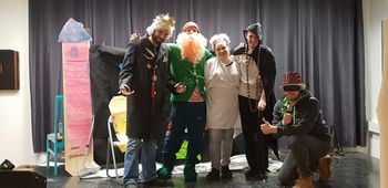 V mladincu Patrik in irski škrat – dobrodelna gledališka igra