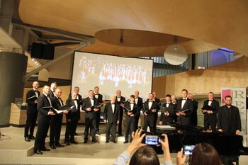 Anton Bezenšek, človek dveh domovin Anton Bezenšek, človek dveh domovin