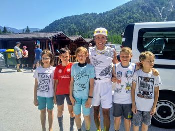 Mengeškim skakalnim upom srečo zaželel tudi legendarni Japonec Noriaki Kasai Mengeškim skakalnim upom srečo zaželel tudi legendarni Japonec Noriaki Kasai